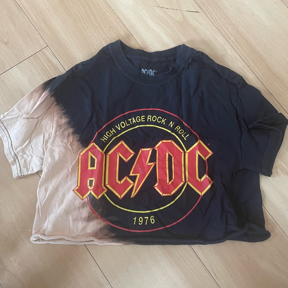 AC/DC CROPPED TEE